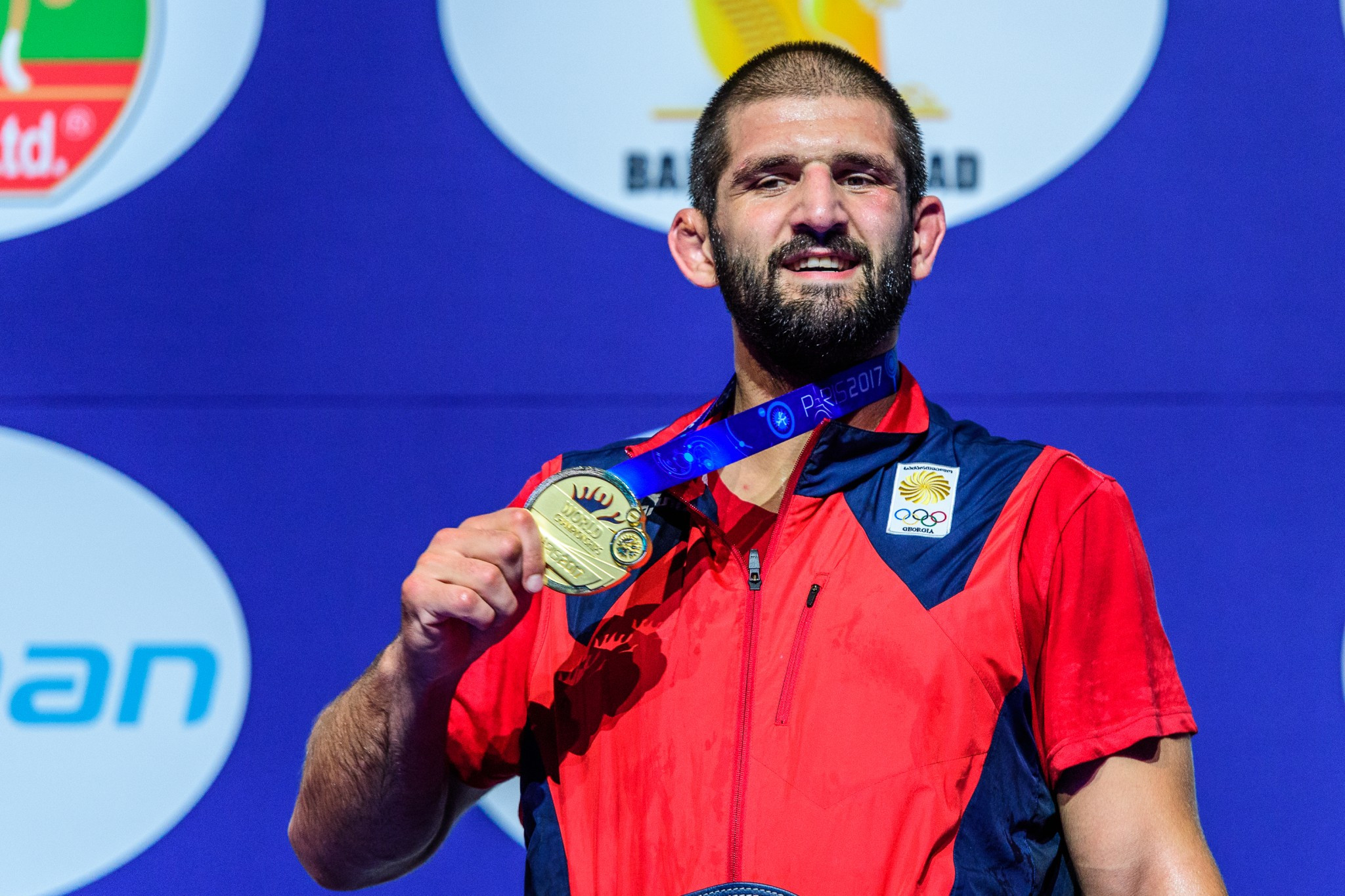 Georgia's Geno Petriashvili produced a battling display as he stunned Olympic gold medallist Taha Akgül to clinch the men's 125 kilograms freestyle title ©UWW