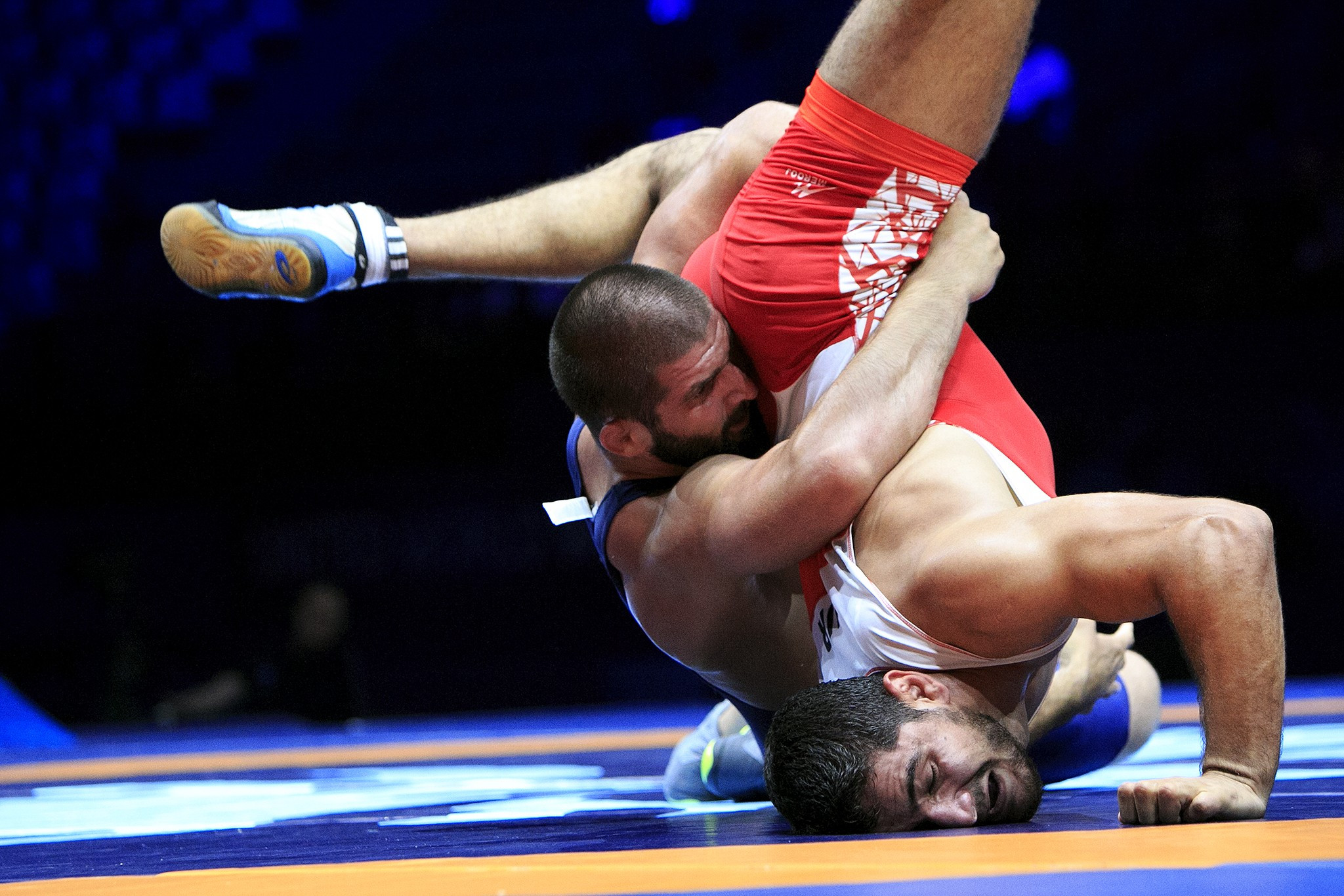 Geno Petriashvili of Georgia beat Turkey's Olympic champion Taha Akgül 10-8 in the final ©UWW