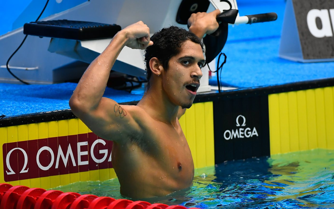 Spain's Hugo Gonzalez won the men's 200m backstroke event ©Getty Images