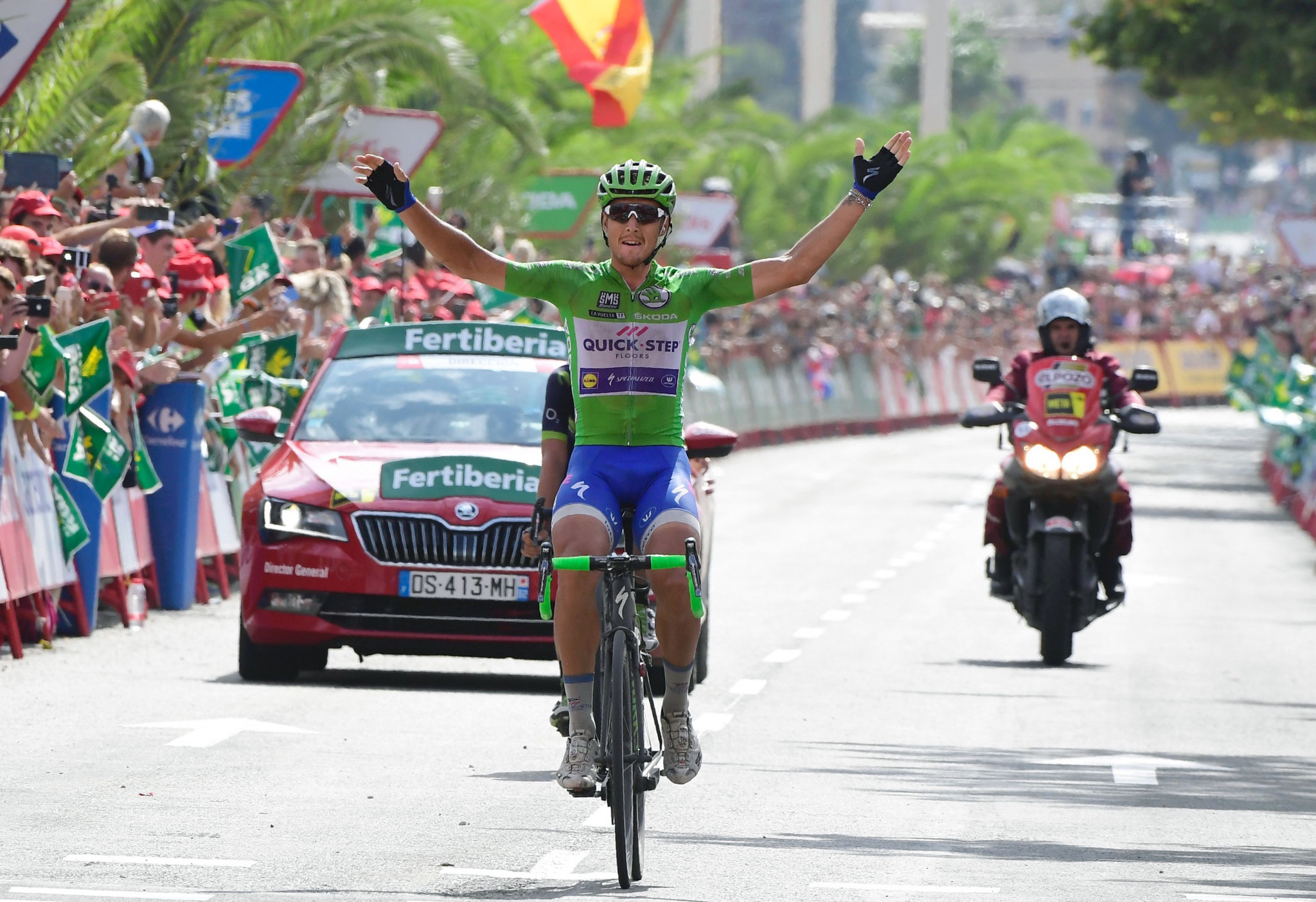 Trentin wins his second Vuelta stage as Froome maintains lead