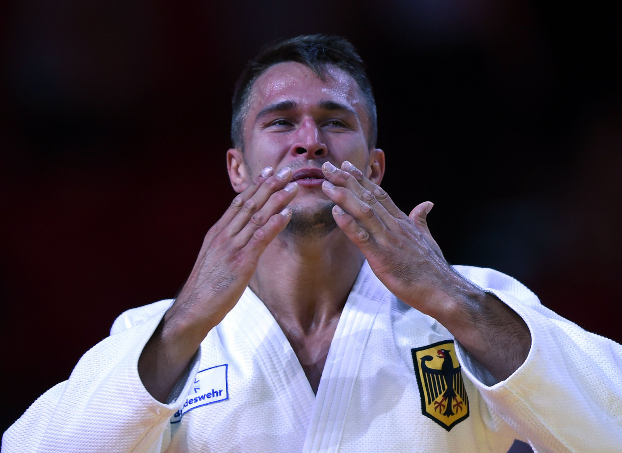 Alexander Wieczerzak was visibly emotional when his victory was confirmed ©Getty Images