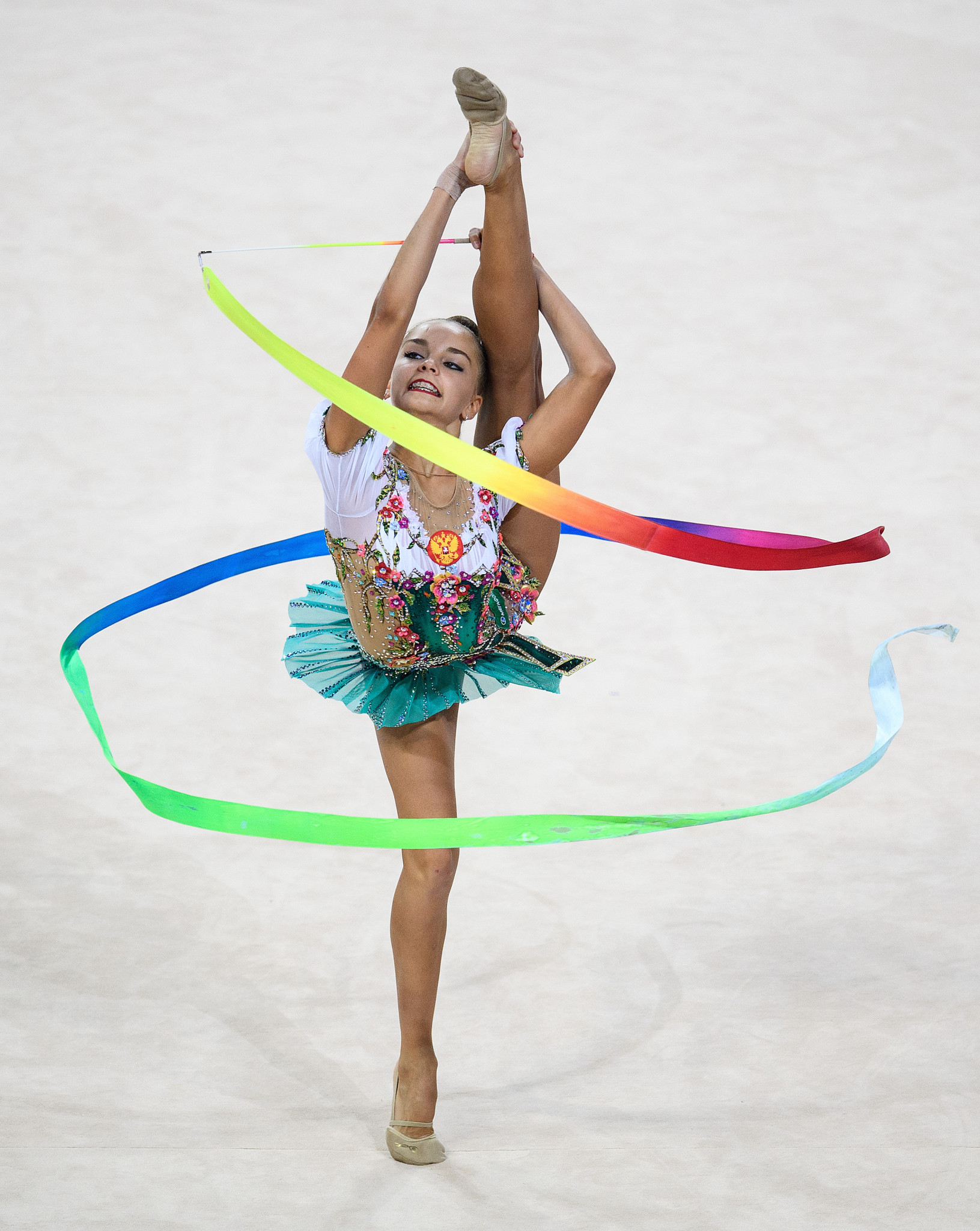 Arina Averina is now the ribbon world champion ©Getty Images