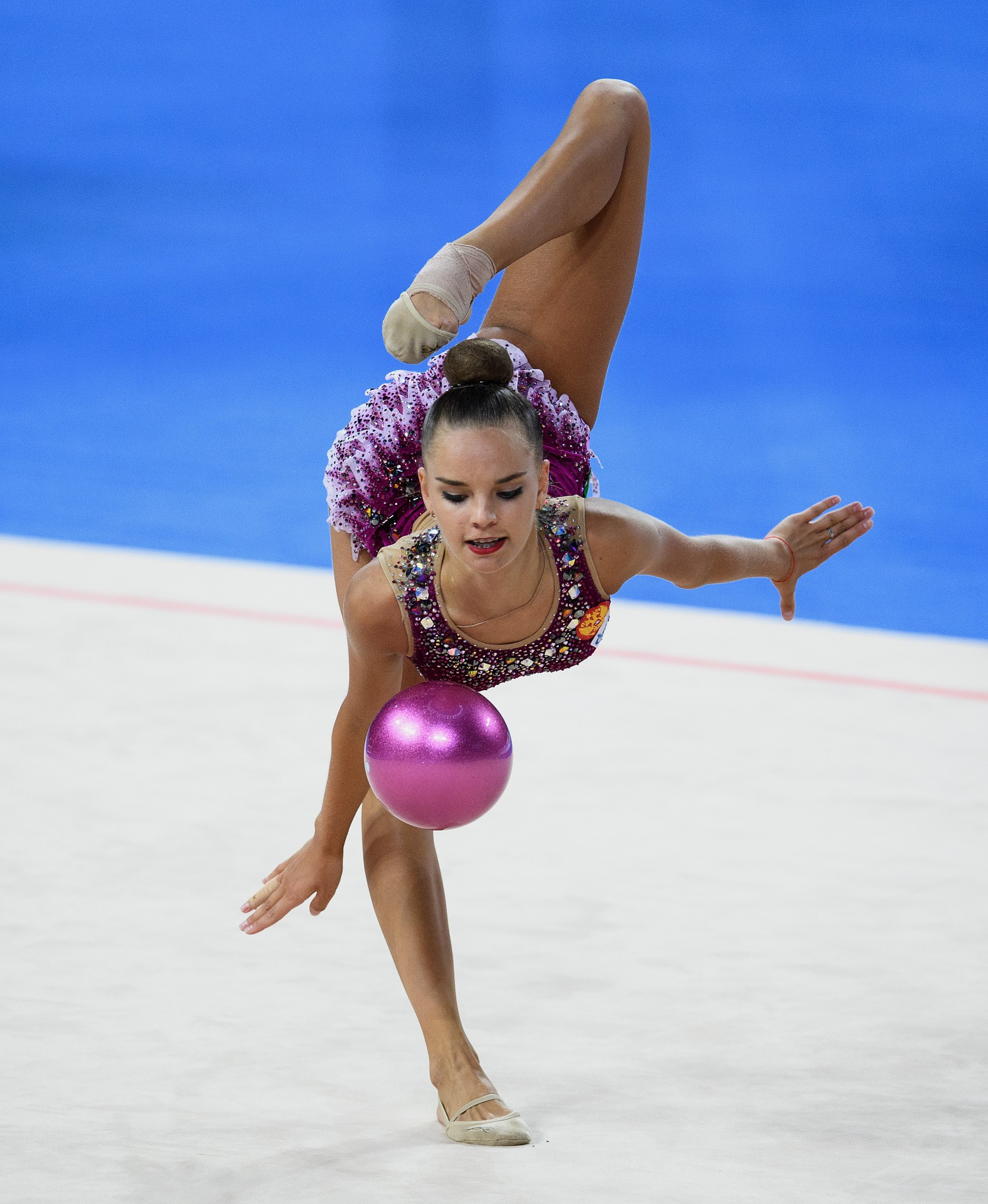 Dina Averina led the competition throughout ©Getty Images