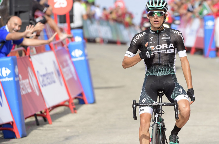 Majka claims breakaway win as Nibali nibbles four seconds off Froome's Vuelta lead