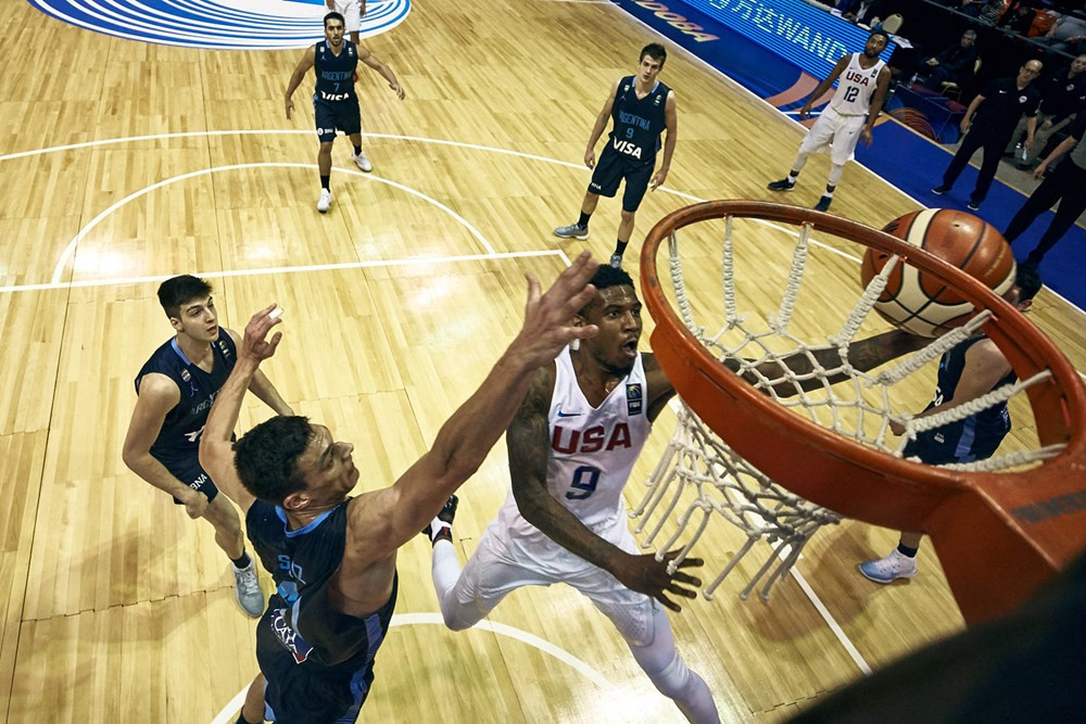 The American team launched a spirited comeback in the second half to record an 81-76 win ©FIBA