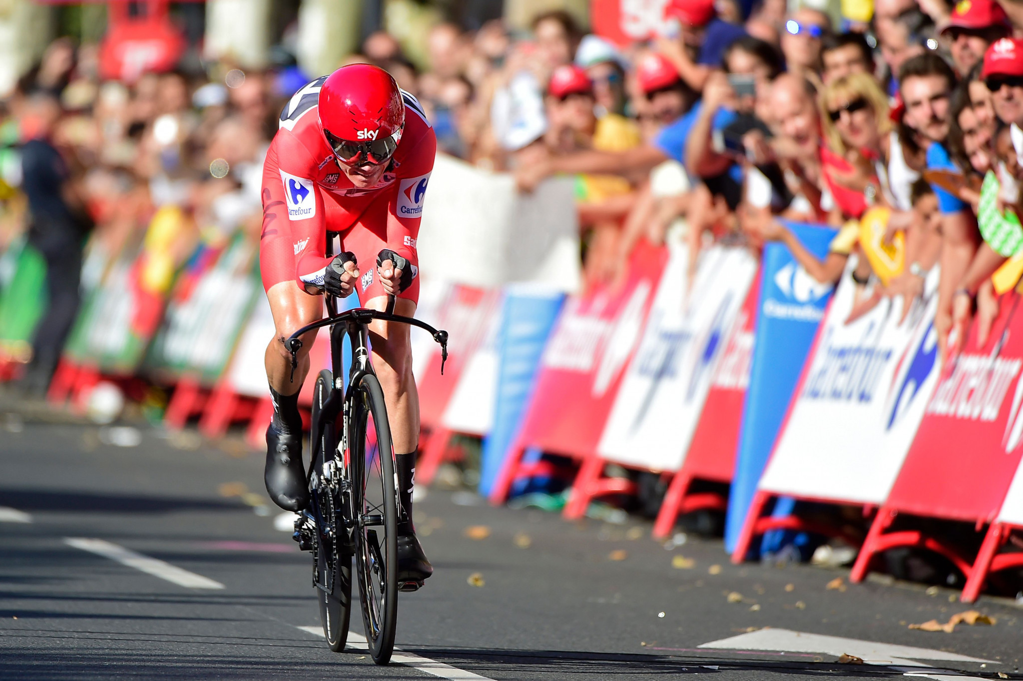 Froome seals stunning time trial success to close in on Vuelta and Tour de France double