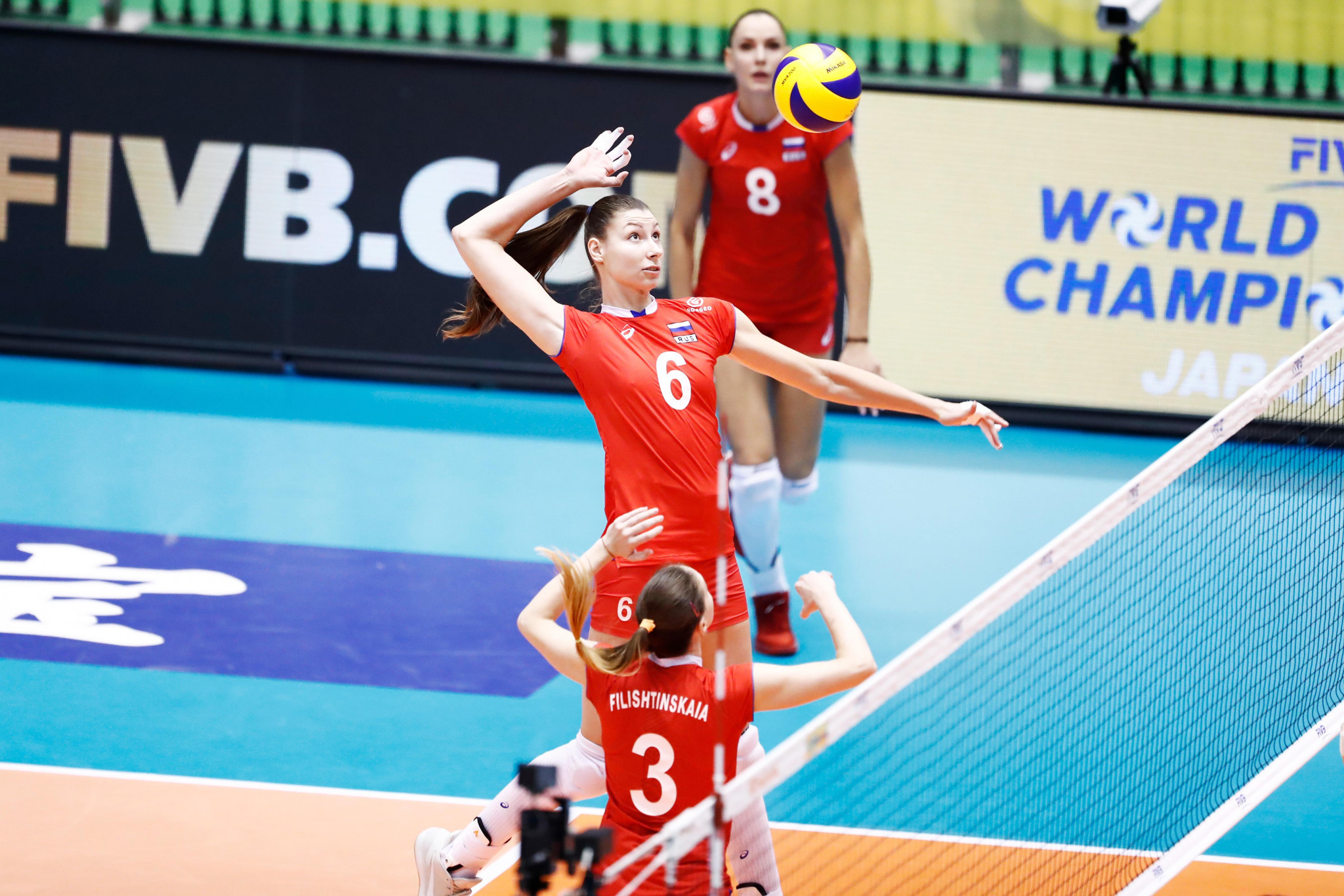 Russia saw off the challenge of hosts Japan to secure their first win of the tournament ©FIVB