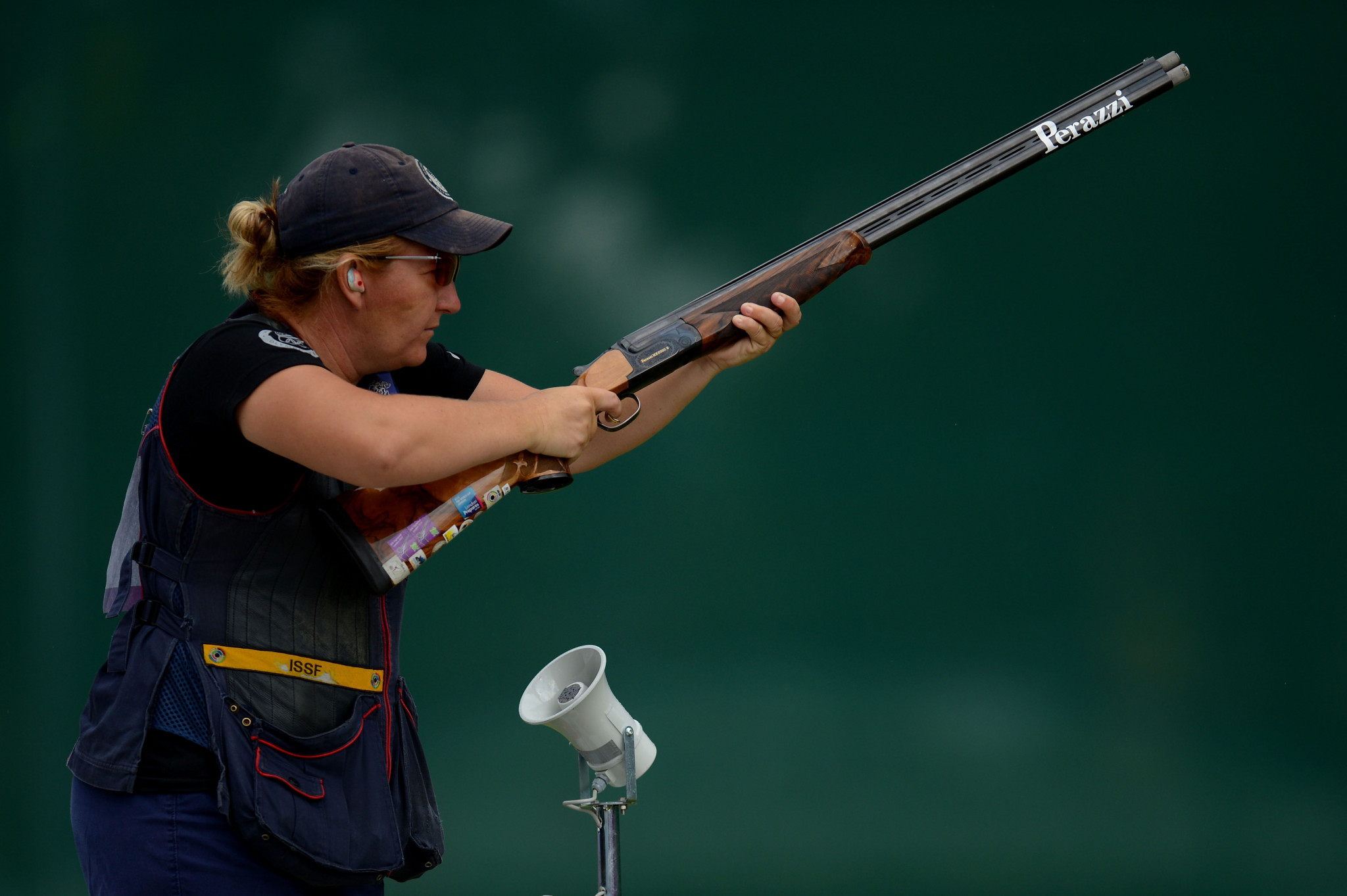 Kimberly Rhode leads the women's event after a perfect score ©ISSF 