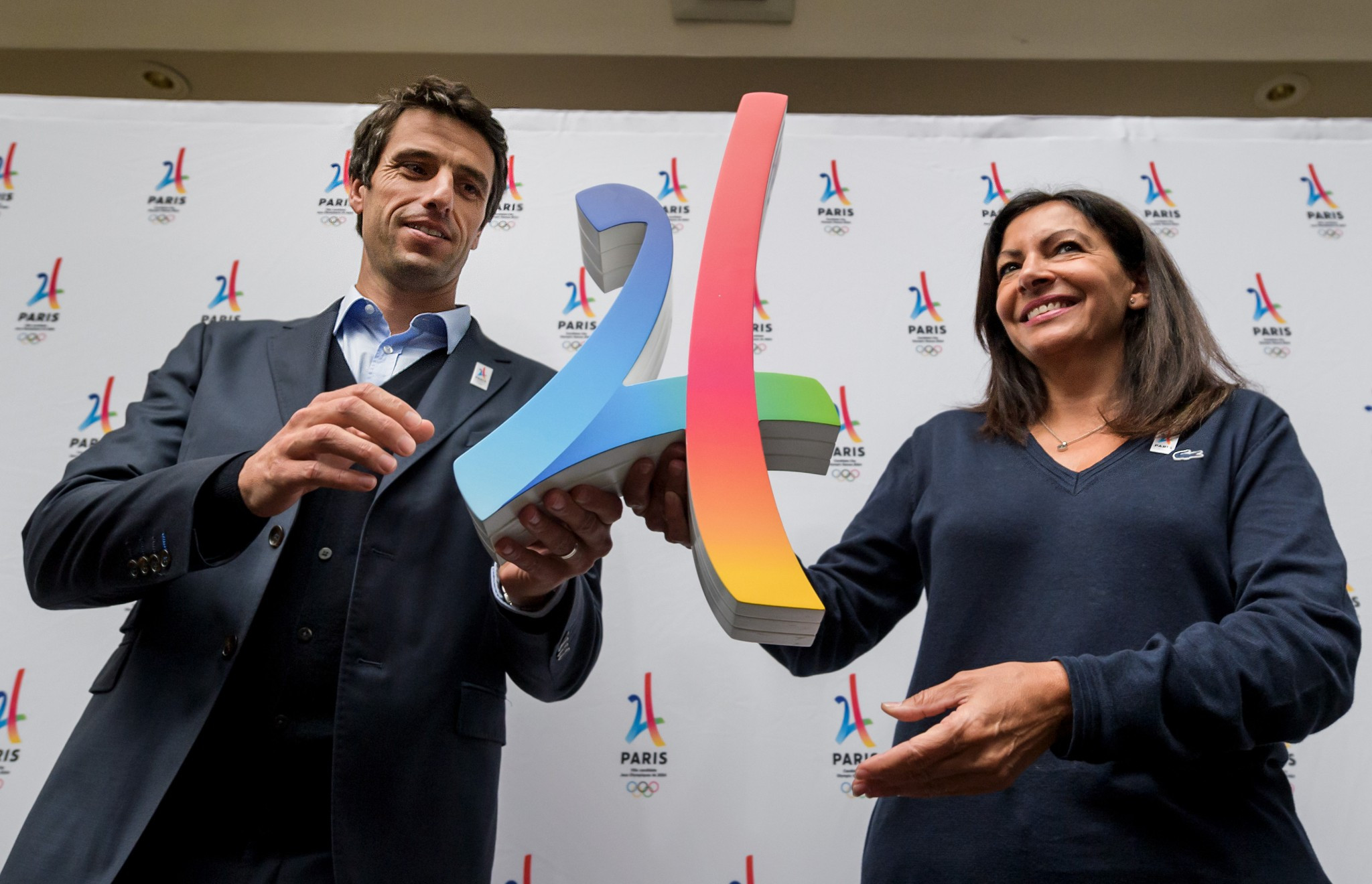 Tony Estanguet, left, and Anne Hidalgo spoke on arrival in Lima ©Getty Images