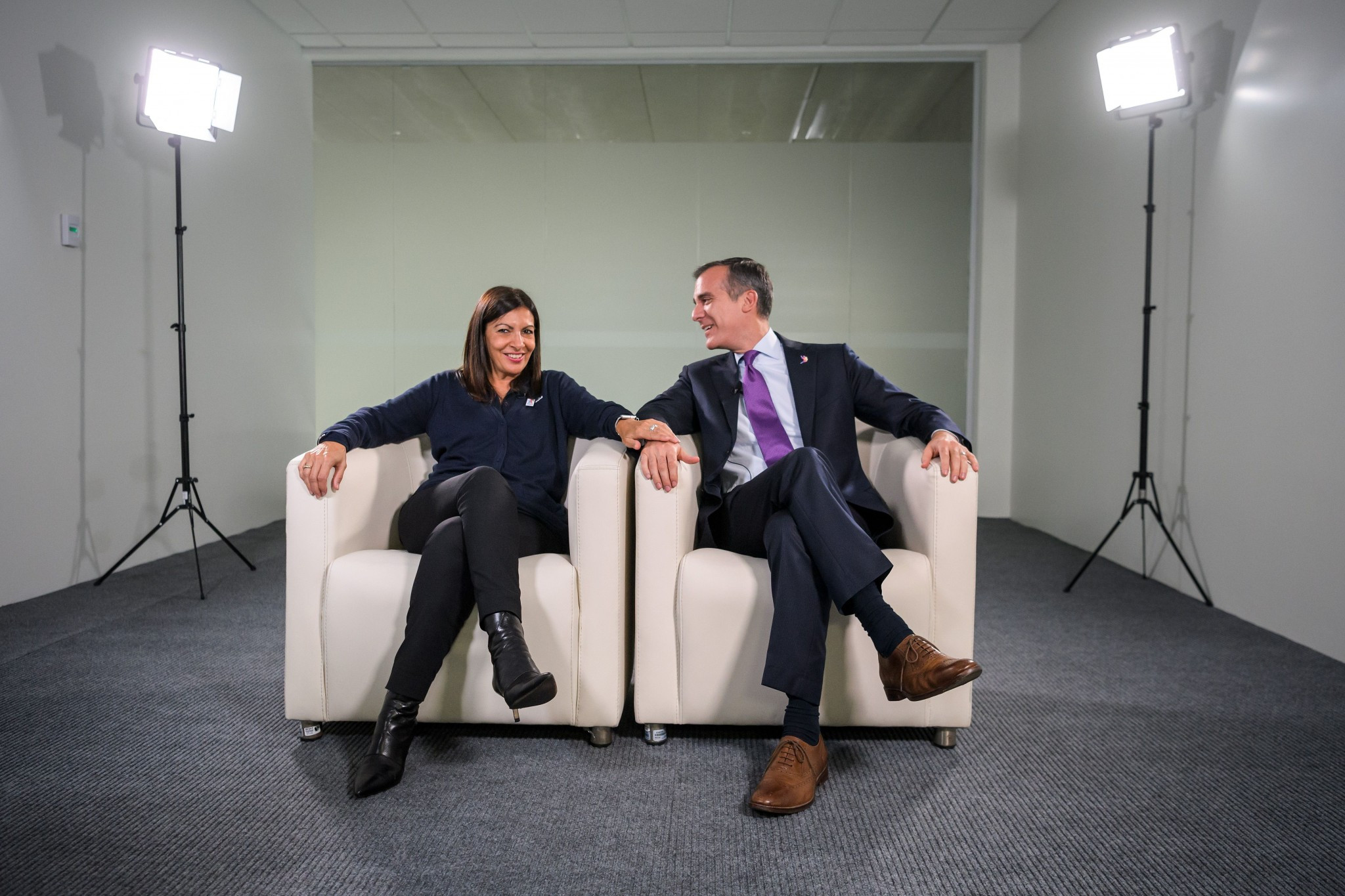 Paris Mayor Anne Hidalgo met with her Los Angeles counterpart Eric Garcetti prior to the double Olympic award ©Getty Images