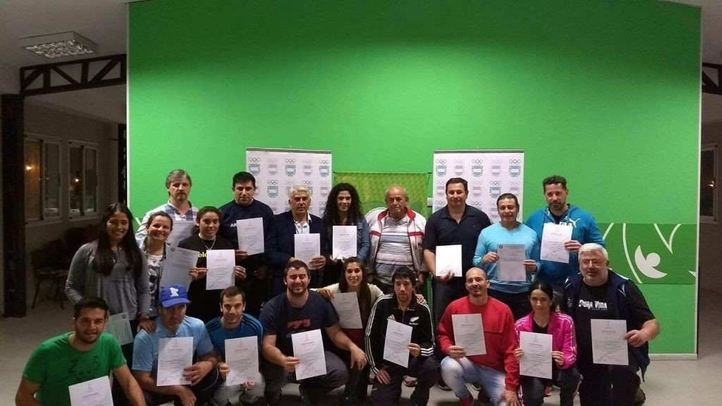 Graduates of an Olympic Solidarity course in Argentina ©IWF