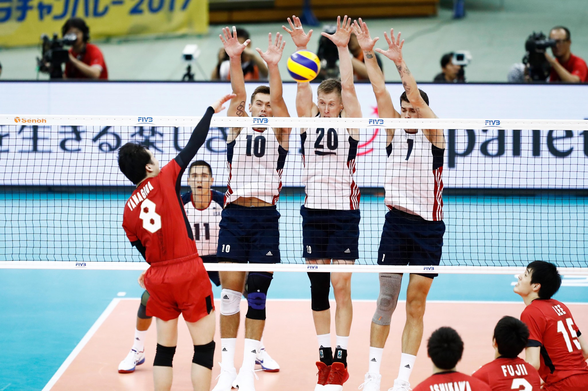 The United States were too strong for hosts Japan ©FIVB