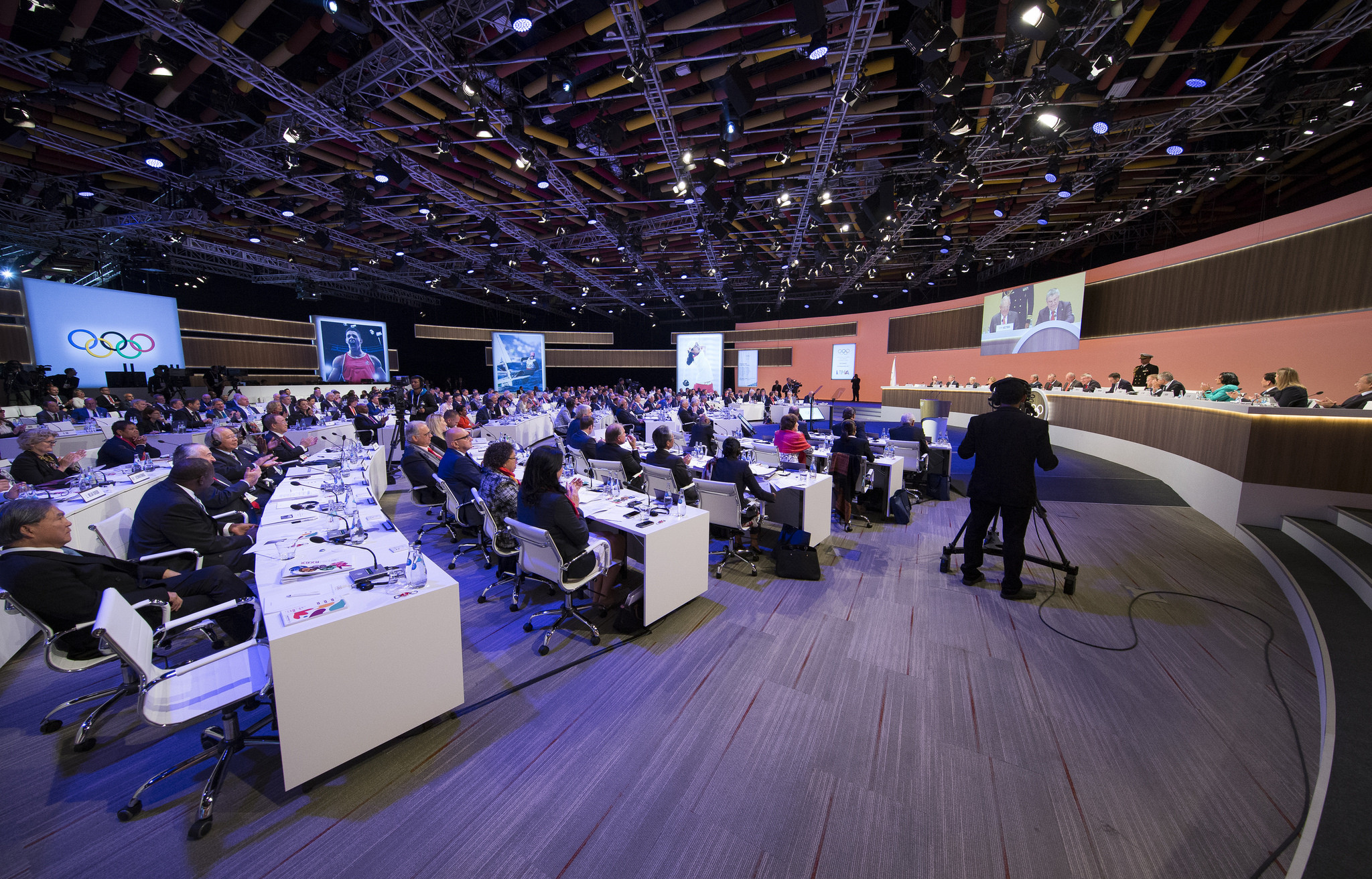 Several IOC members voiced their concerns on the current credibility issues facing the body during the Session ©IOC