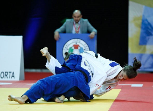 Uzbekistan’s Diyora Keldiyoorova won girl's under 48kg gold