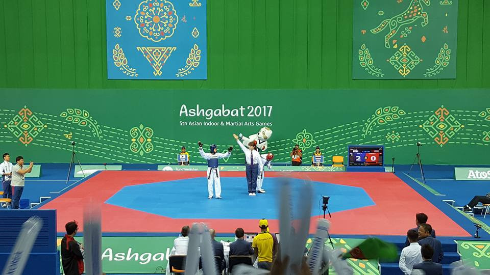 Woo Hayoung celebrates South Korean gold in taekwondo ©ITG
