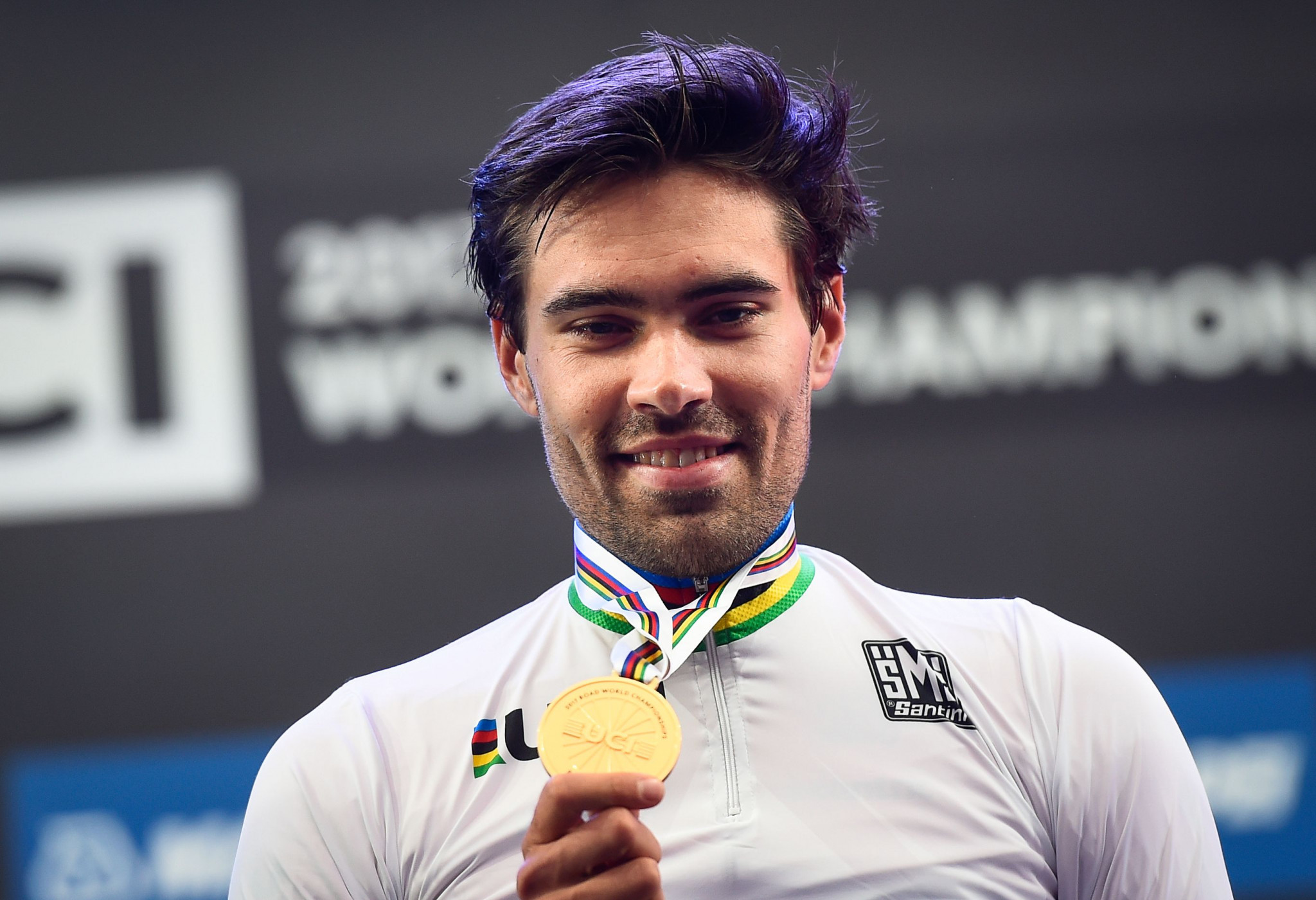 Dumoulin dominates men's individual time trial at UCI Road World Championships