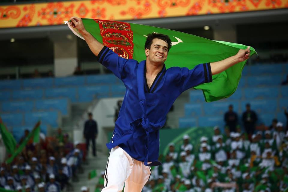Medet Hallygurbanow celebrates a home belt wrestling gold in the under 60kg division ©Ashgabat 2017
