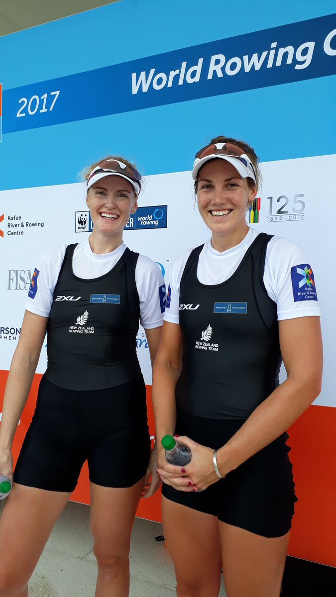 New Zealand's Grace Prendergast and Kerri Gowler claimed the gold medal in the women's pairs ©Twitter