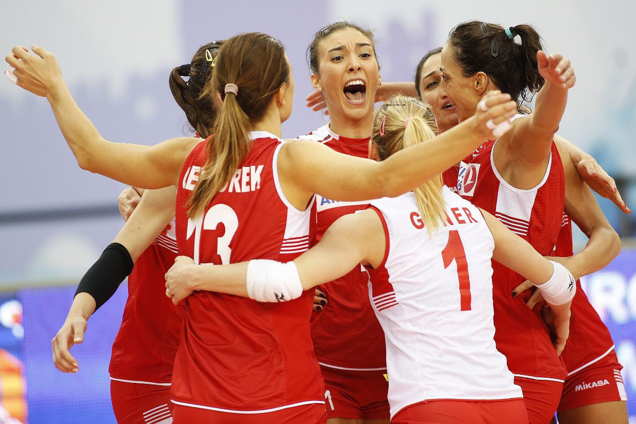 Turkey beat hosts Azerbaijan in the bronze medal match ©CEV
