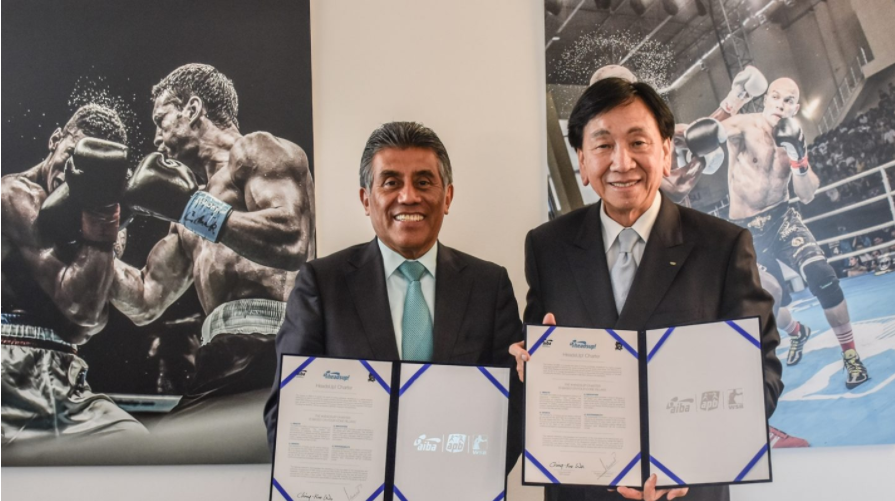Mexico show support for Wu by visiting him at AIBA headquarters in Lausanne