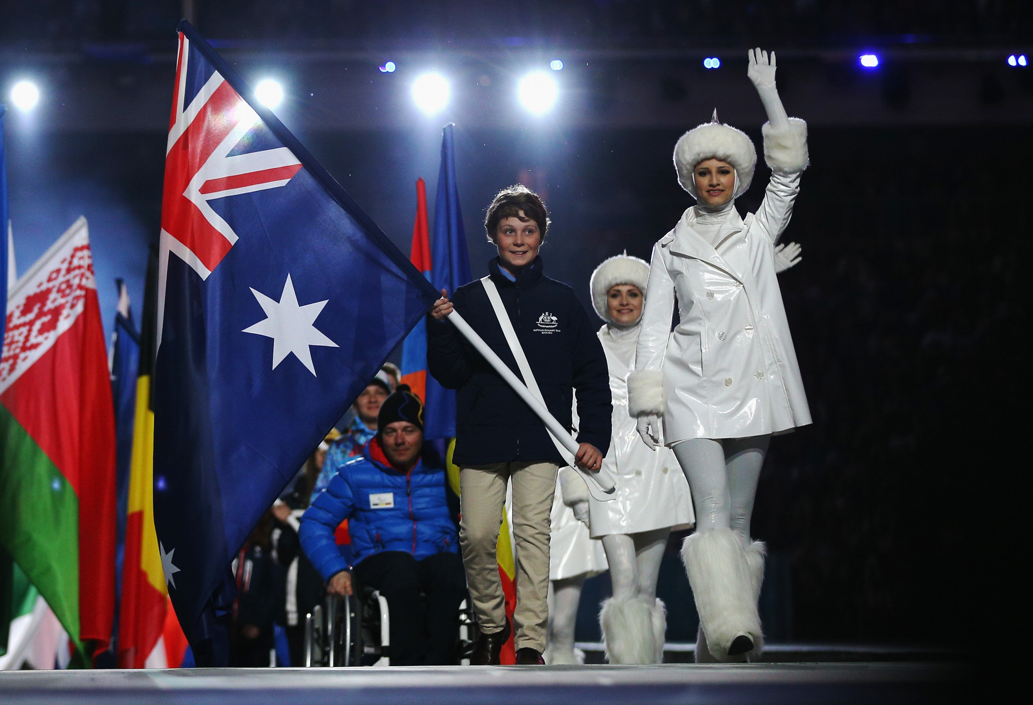 Ben Tudhope carried the Australian flag at the Sochi 2014 Paralympic Games Closing Ceremony ©Getty Images