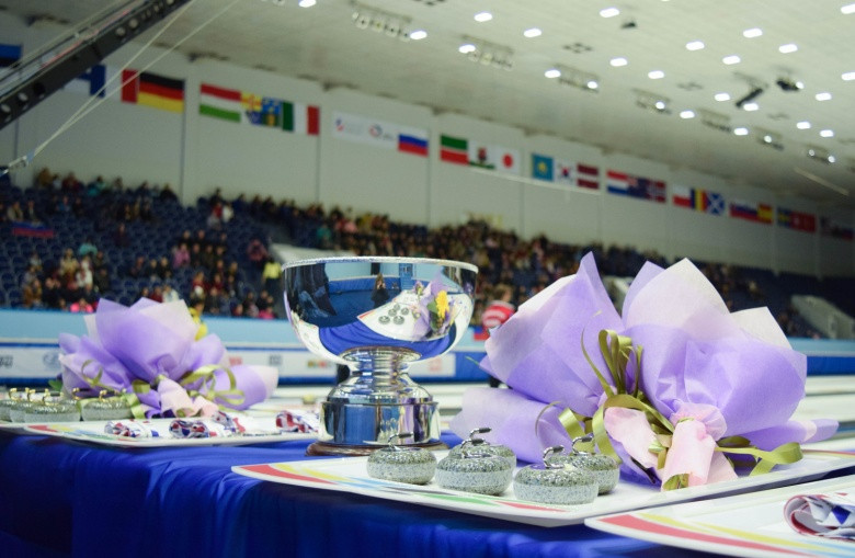 A record number of teams are vying for the world mixed doubles curling title ©WCF