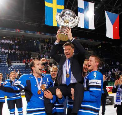 Jukka Jalonen guided Finland's men's ice hockey team to success at the 2011 World Championship and he has now signed a two-year contract that will see him return to the role for the 2018-2019 and 2019-2020 seasons ©Jukka Rautio/HHOF-IIHF Images