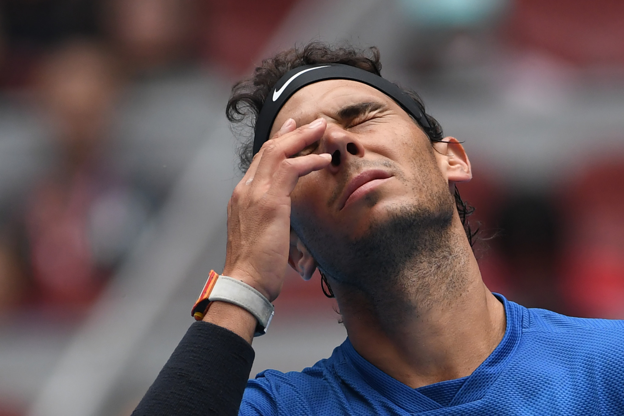 World number one Rafael Nadal overcame an eye injury to move into the semi-finals of the China Open with a straight-sets win over American John Isner ©Getty Images