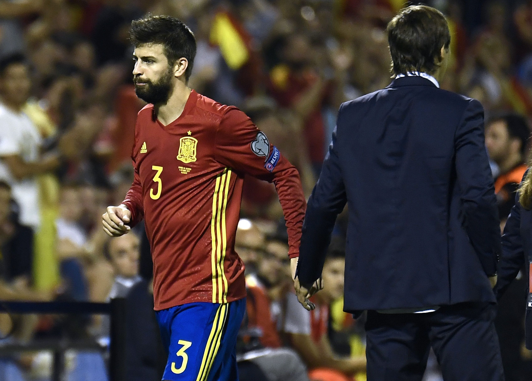 Gerard Pique was booed by a section of Spain's supporters following his support of the Catalonia independence referendum ©Getty Images