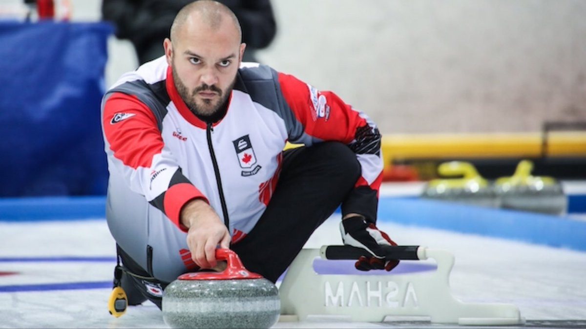 Canada battled to victory over England today ©Curling Canada