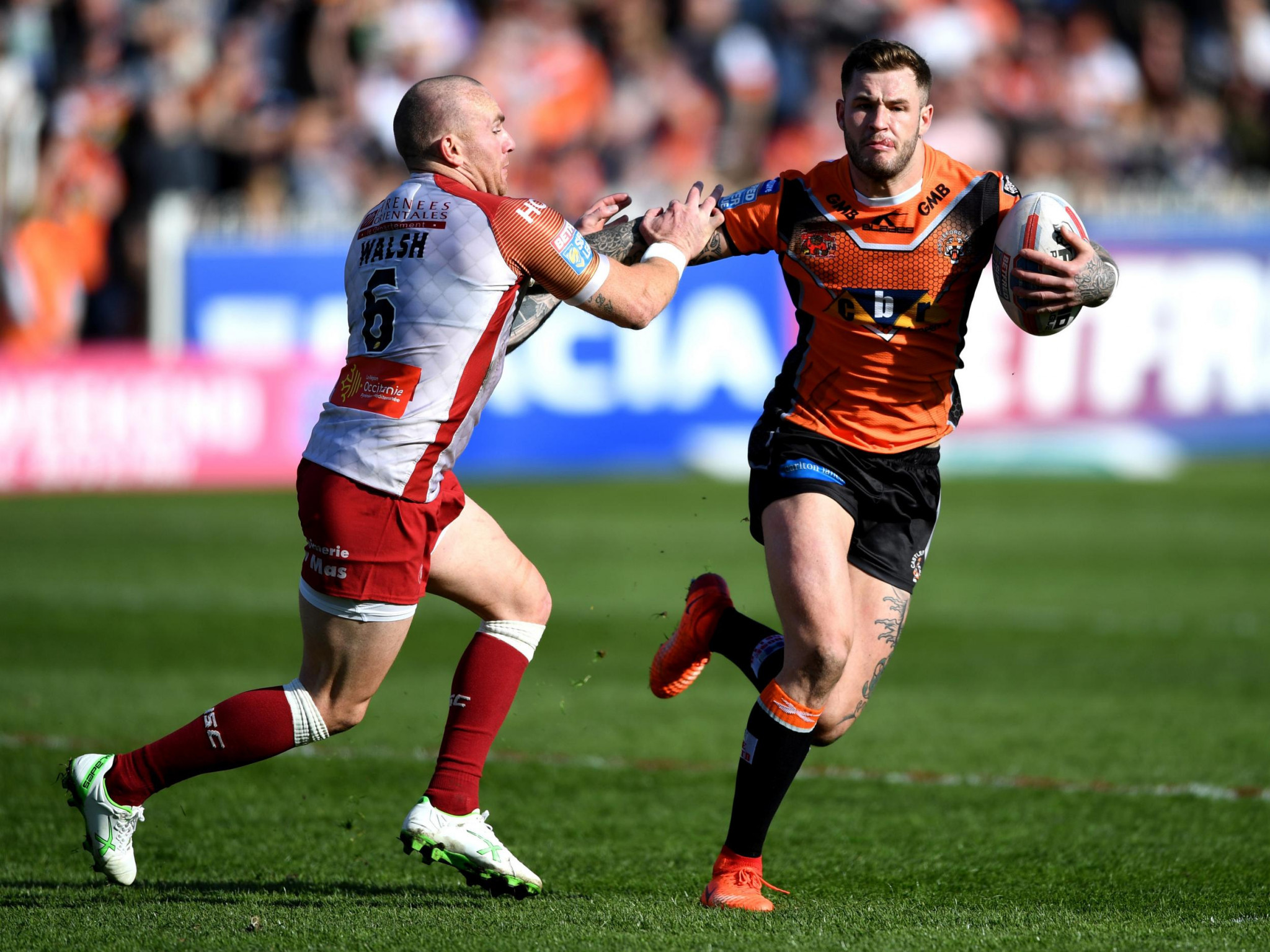 Zak Hardaker, right, was dropped by Castleford Tigers before the Super League Grand Final against his former club Leeds Rhinos for an unspecified breach of discipline before it was revealed he had tested positive for cocaine ©Getty Images
