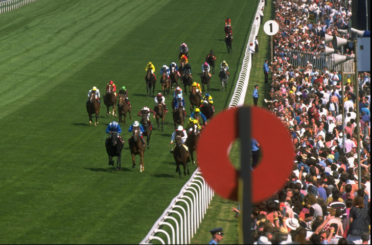 The field races towards the finishing post at the 1994 Ever Ready Derby. For many followers of horse racing, the commercial naming of a race that had been running annually since 1780 was hugely unwelcome ©Getty Images