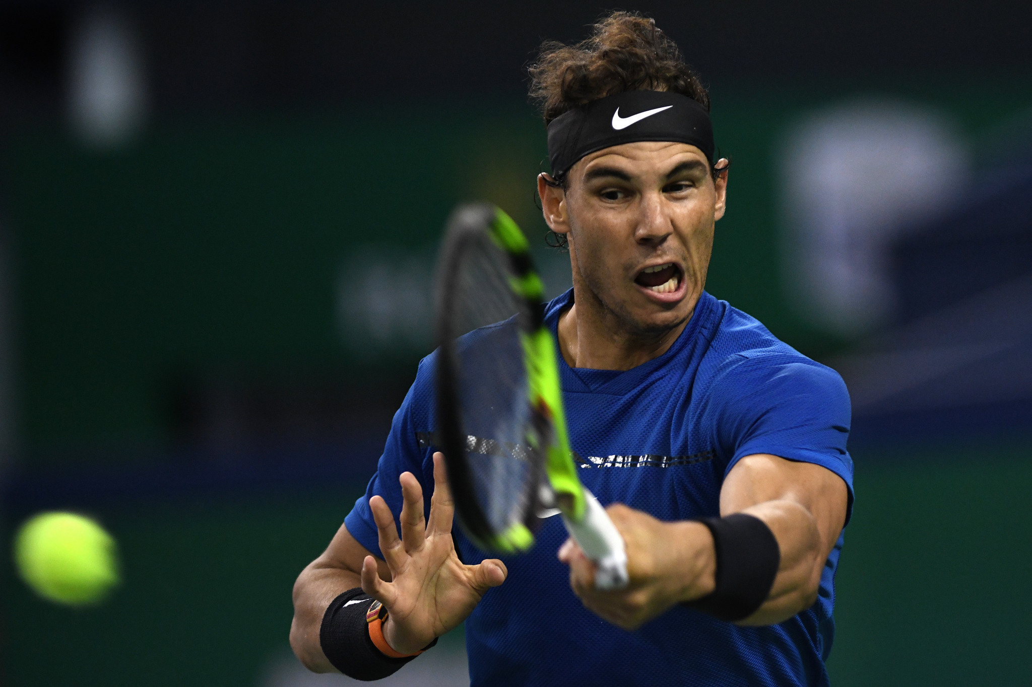Nadal eases into last eight of Shanghai Masters