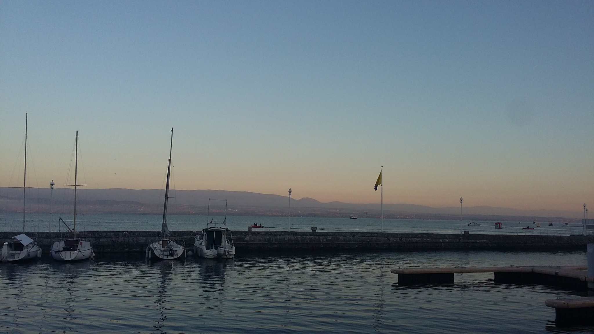Racing is currently taking place on Lake Geneva ©World Rowing