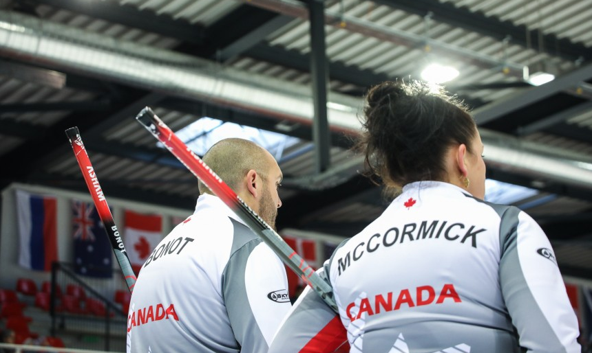 Canada eliminate defending champions to reach World Mixed Curling Championships semi-finals