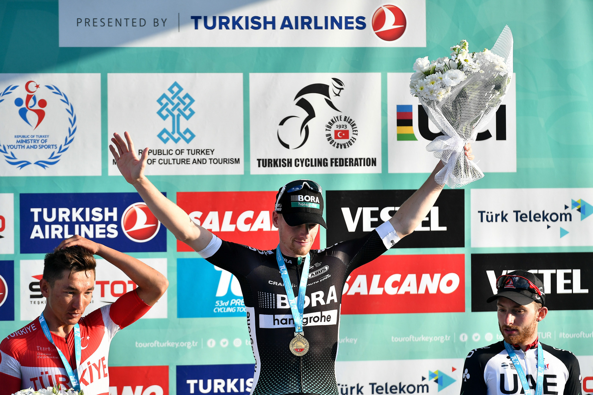 Bennett returns to top of podium at Tour of Turkey