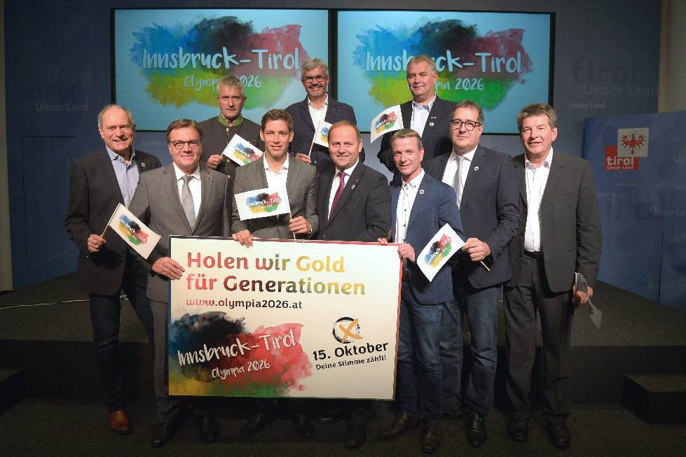 Politicians from around Tirol have campaigned on behalf of Innsbruck 2026 ©ÖOC