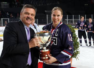 Olympic gold medallist Jenny Potter, pictured here with IIHF President René Fasel, has been appointed the head coach of the Slovakian women’s national ice hockey team ©Andre Ringuette/HHOF-IIHF Images