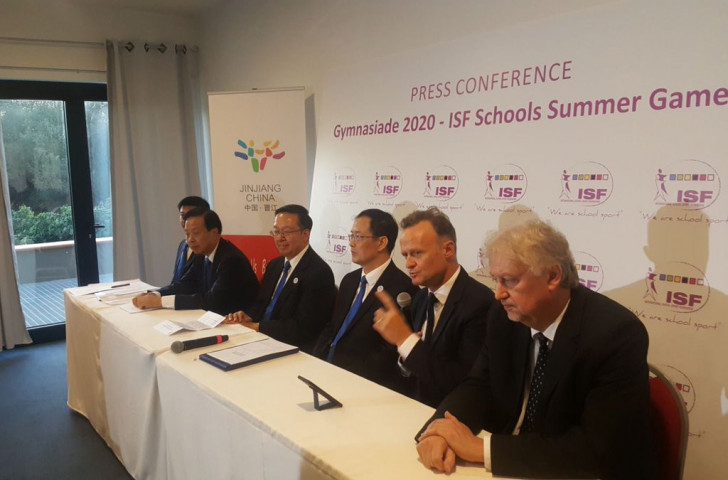 ISF President Laurent Petrynka, second right, pictured with ISF general secretary Jan Coolen, right, and members of the victorious Chinese bidders at the post-vote press conference in Olbia ©ISF