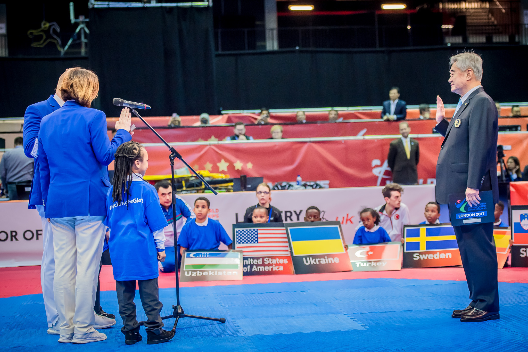Great Britain's Christopher Codling and Croatia's Renata Crkvenac read the referees' oath ©World Taekwondo