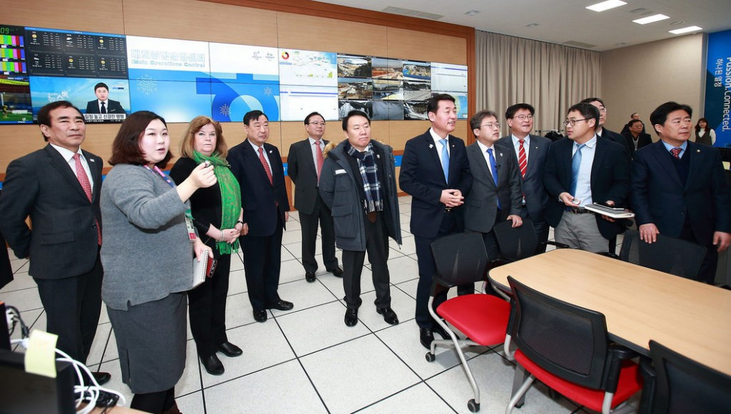 Members of the South Korean National Assembly's Special Commission for the Pyeongchang 2018 Winter Olympics toured the Main Operations Centre in February ©Pyeongchang 2018