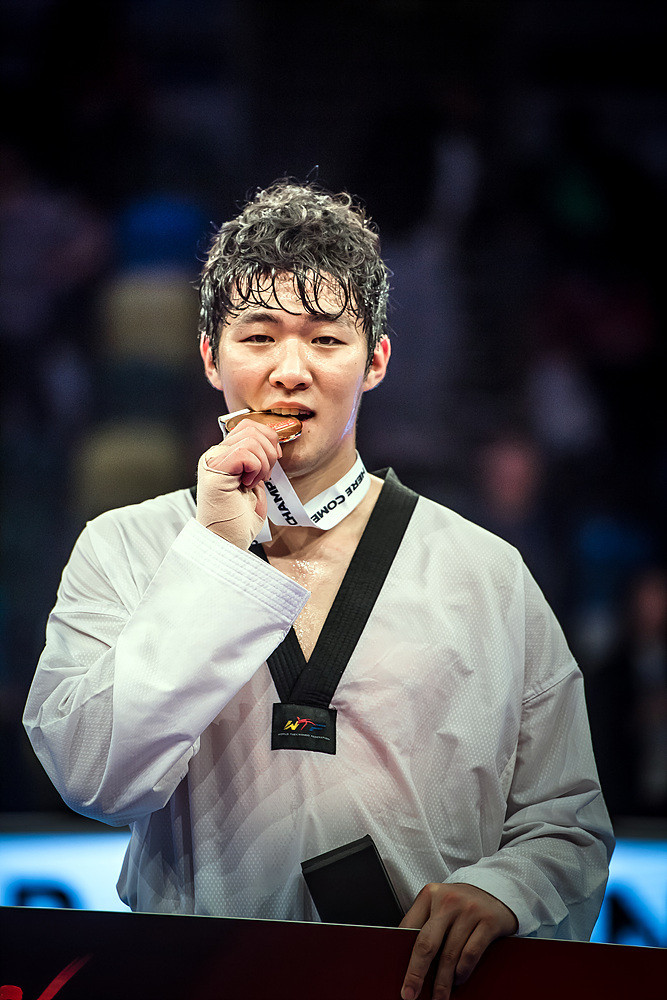 The 25-year-old got his hands on the gold medal following a 15-8 win ©World Taekwondo