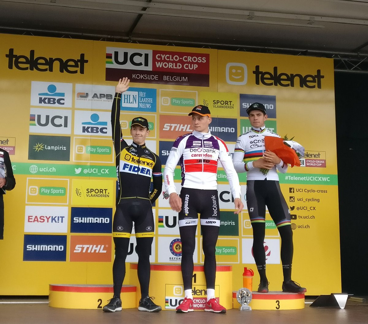 Van der Poel and Kaptheijns claim Dutch double at UCI Cyclo-Cross World Cup