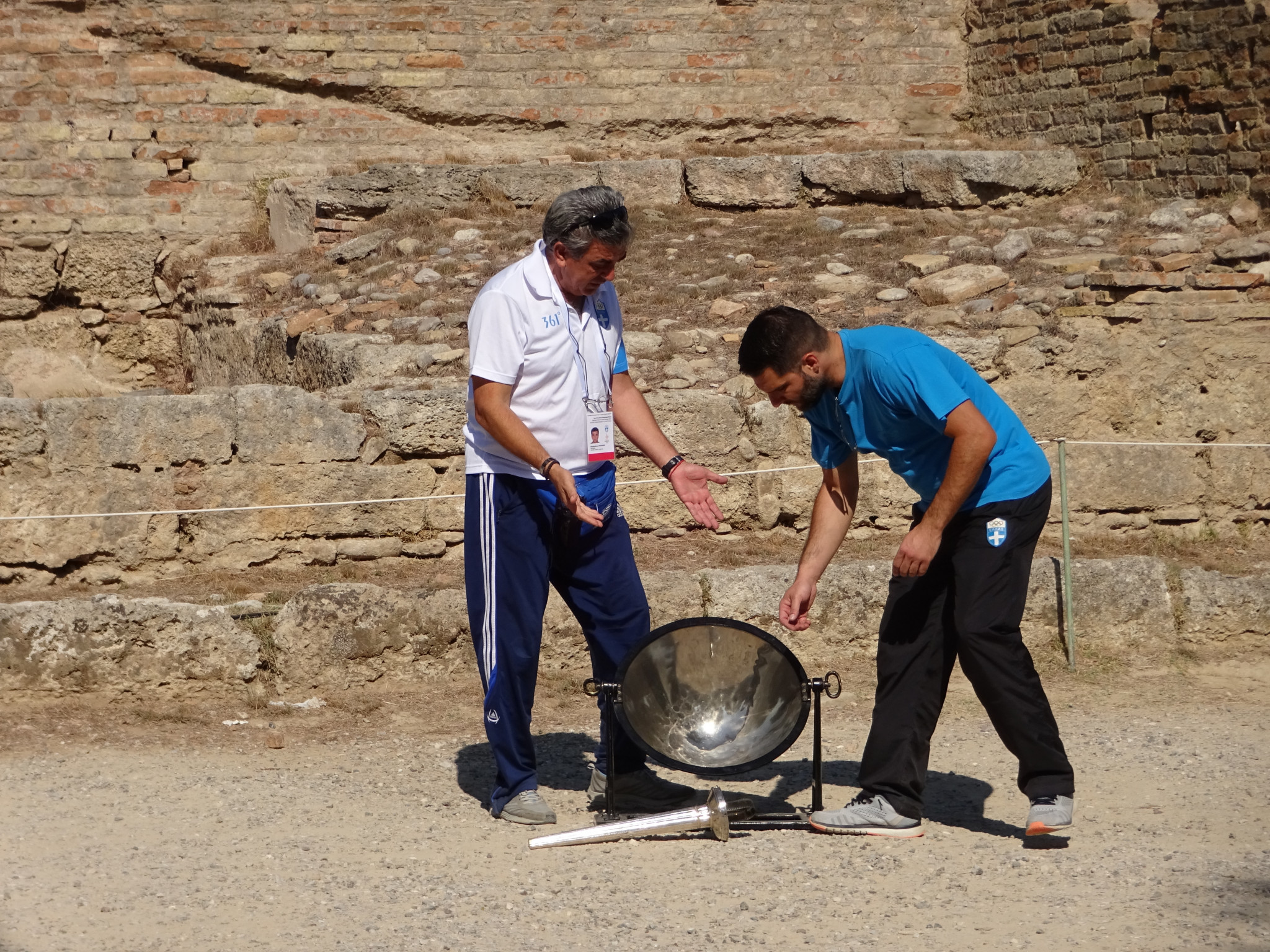 Greek officials spent a long time trying to find the best position for the parabolic bowl used to light the Olympic flame using the sun's rays ©ITG