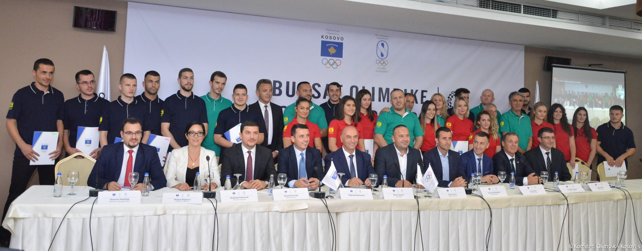 Recipients of Olympic scholarships for Tokyo 2020 and members and staff of Kosovo Olympic Committee ©Kosovo Olympic Committee