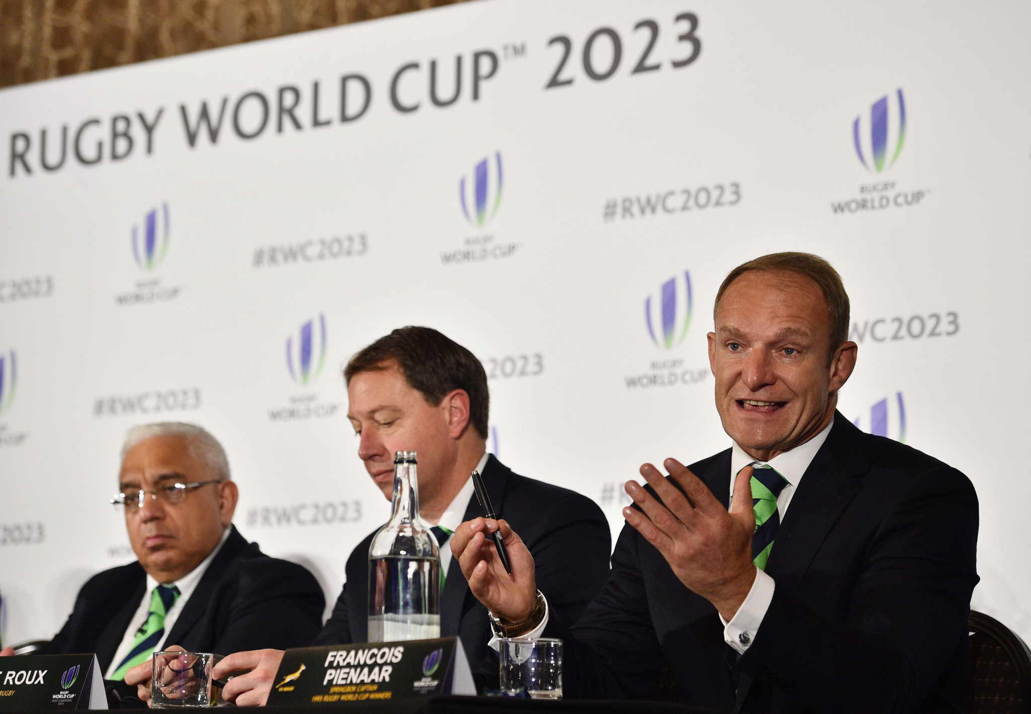Former South Africa captain and 1995 Rugby World Cup winner Francois Pienaar is poised to hear if the Springboks will host the 2023 tournament ©Getty Images