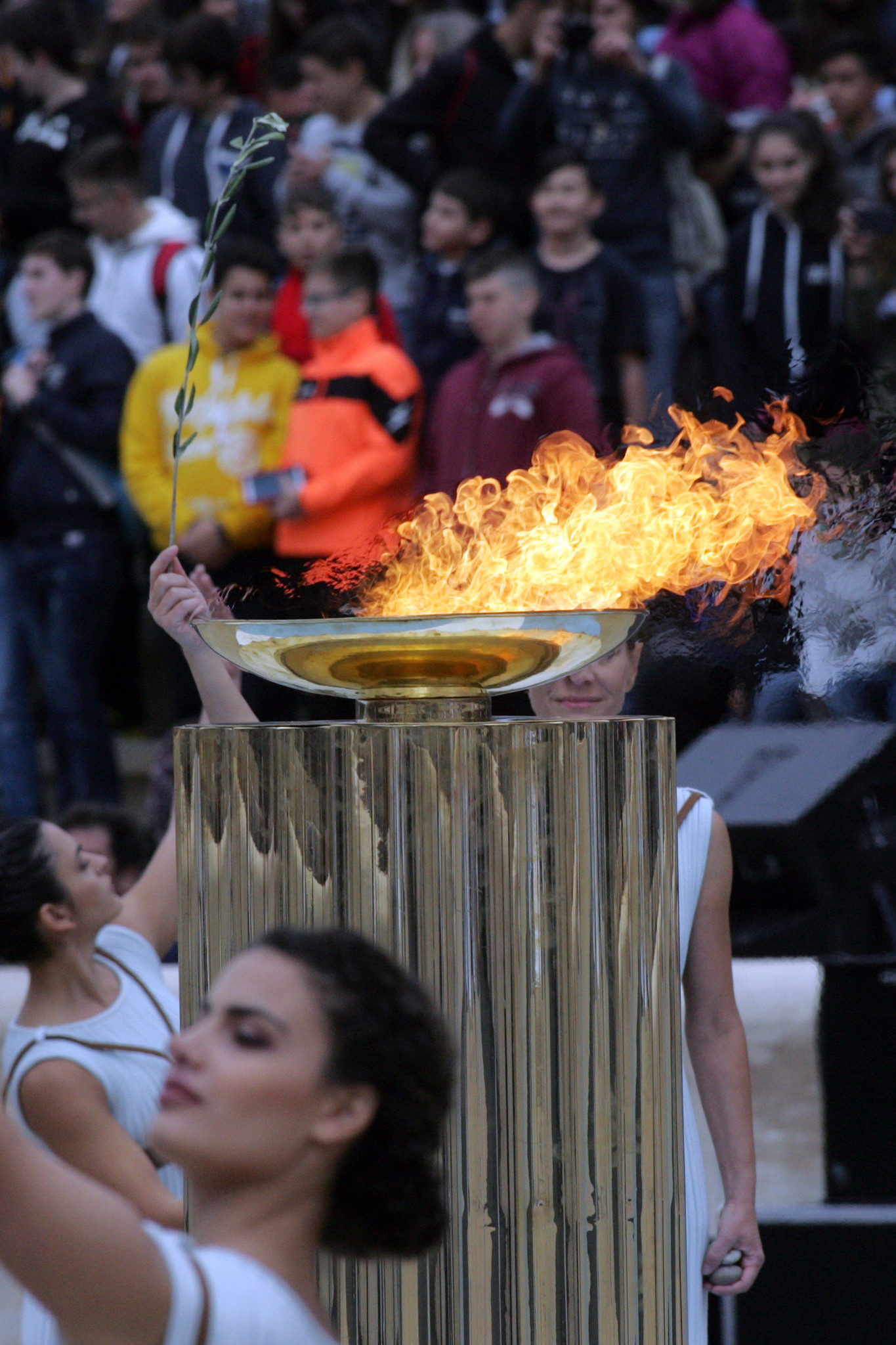 Actresses dance as the flame burns brightly ©Getty Images