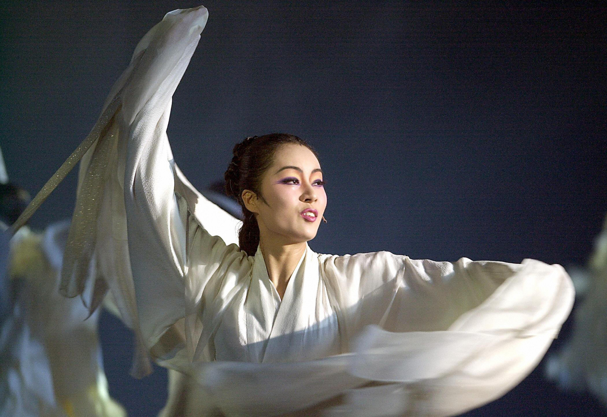 South Korean actress Park Ae-RI, seen here with the Korean national theatre in 2004 in Tunis, delighted the many schoolchildren in the crowd  ©Getty Images