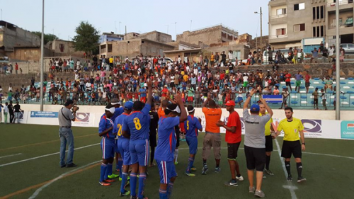 The Cape Verde team salutes its supporters at the IBSA Blind Football African Championships ©IBSA