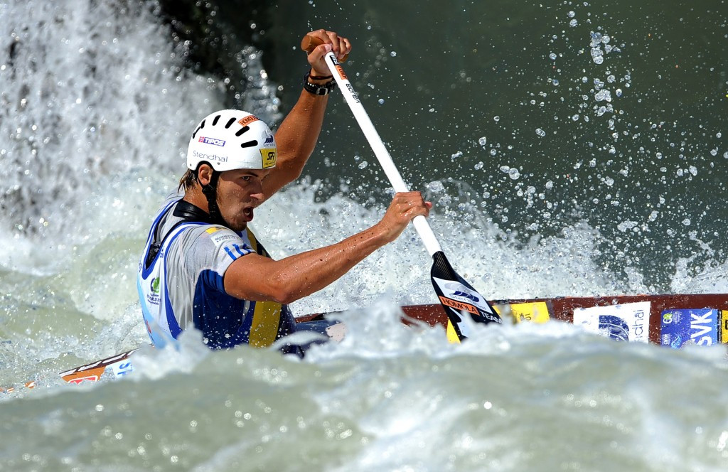 Neveu excites home crowd on opening day of ICF Slalom World Cup in Pau